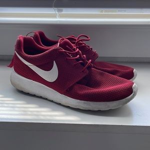 Nike roshe size 10 shoes